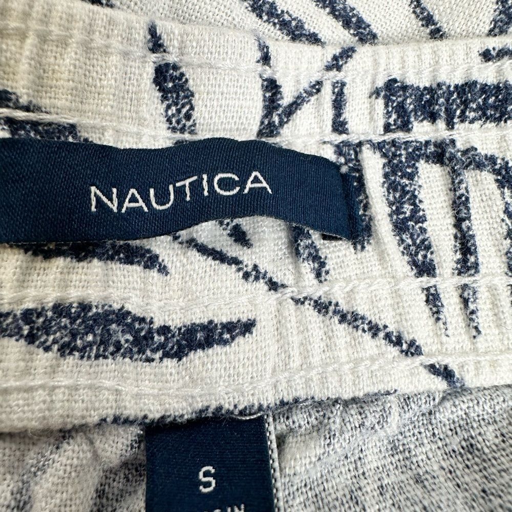 GUC Nautica Women’s Navy White Leaf Print Shorts Drawstring Waist - Size Small - Picture 4 of 6